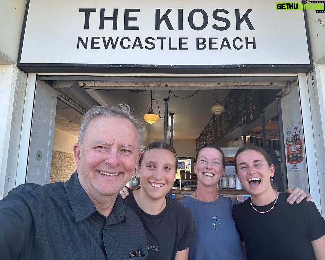 Anthony Albanese Instagram - Always great to be in Newcastle 🏄♂️ Newcastle, New South Wales