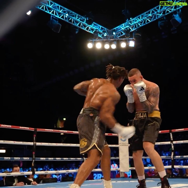 Anthony Yarde Instagram - First thank God for another victory and progressive performance !🙏🏽🤲🏽 Thank my Team and everyone who supports and rocks with me #LIONSINTHECAMP 🦁 Copper Box Arena