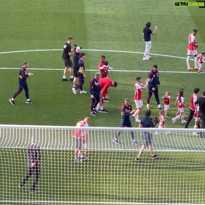Anthony Yarde Instagram - 5-0 win to end the season 🔴⚪️ #Arsenal Arsenal, Emirates Stadium