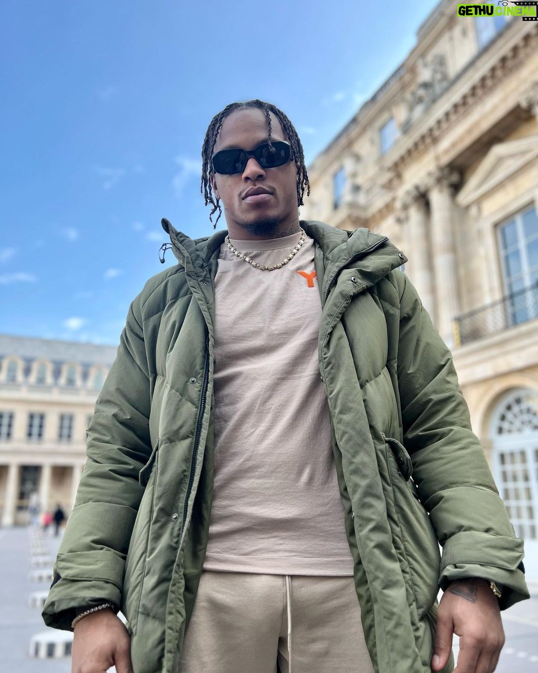 Anthony Yarde Instagram - Tourist 🇫🇷 Louvre Museum Paris