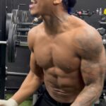 Anthony Yarde Instagram - Who won our singing competition? 😂 🎶 🎤
