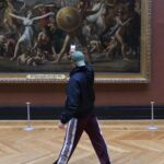 Antoine Goretti Instagram – Une œuvre d’art & un tableau. Musée du Louvre, Paris