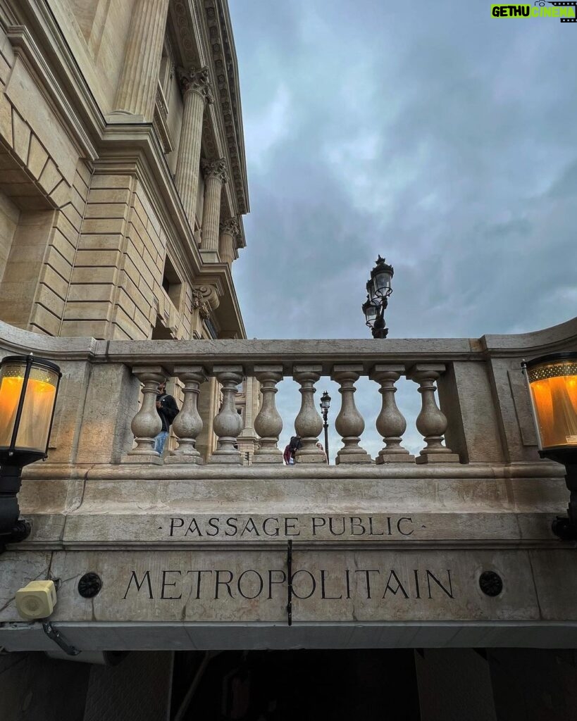 Antoine Goretti Instagram - Metrosexuel 🫦 Place de la Concorde