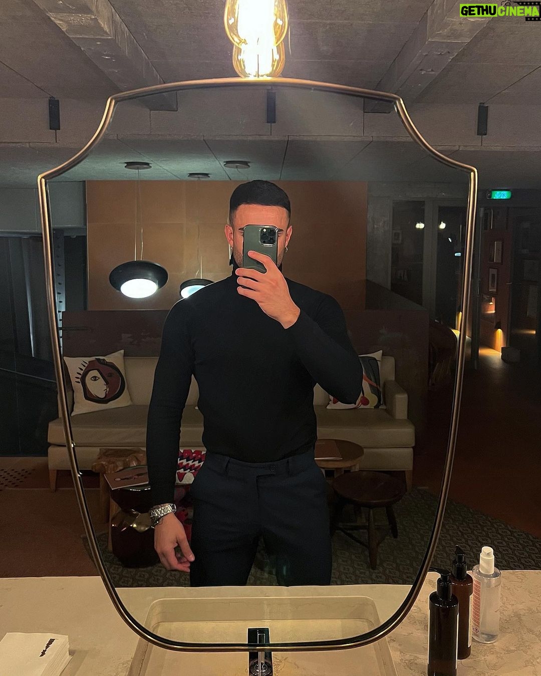 Antoine Goretti Instagram - Je trinque à ceux qui trinquent.