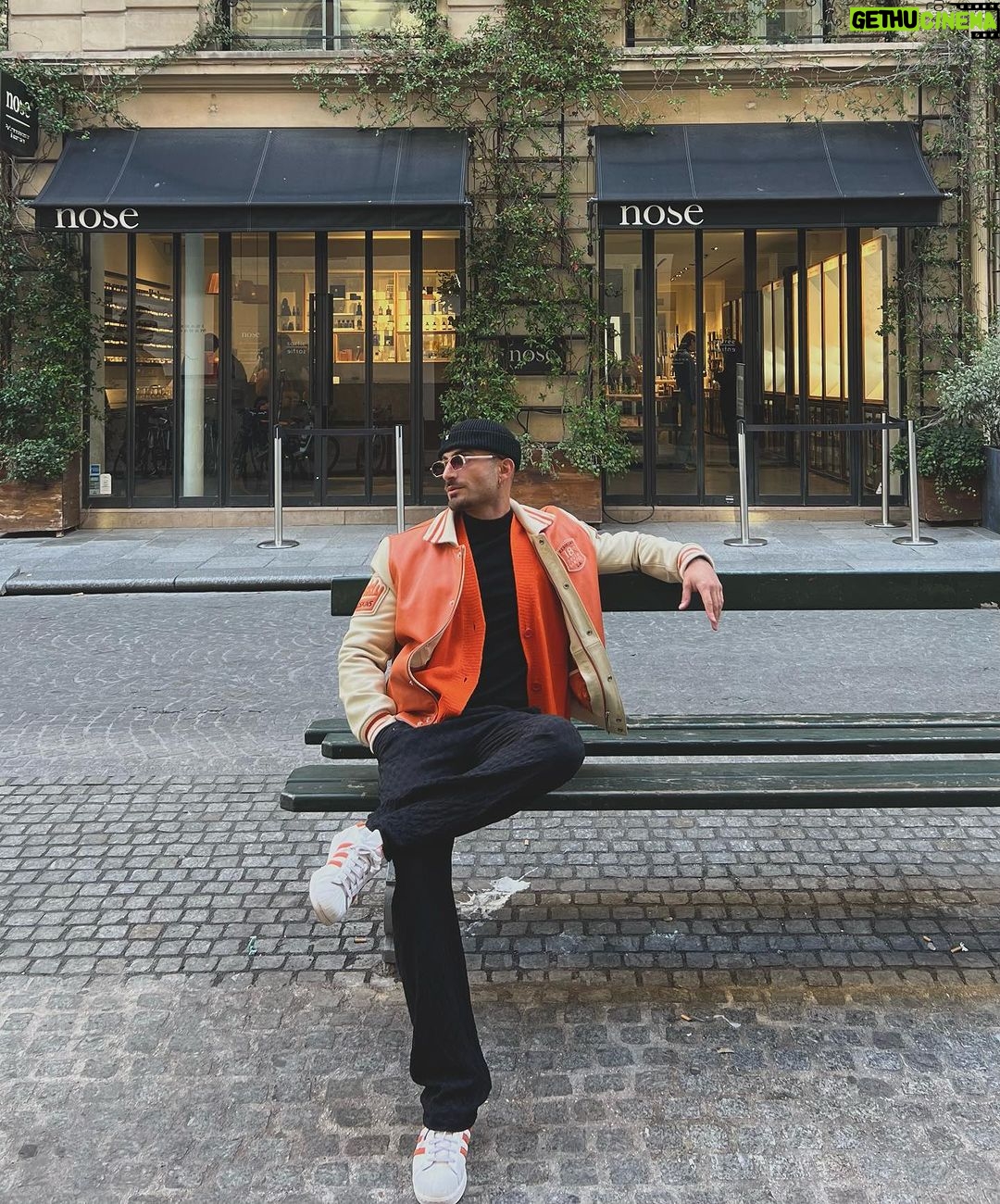 Antoine Goretti Instagram - Big city life 🧡 Paris, France