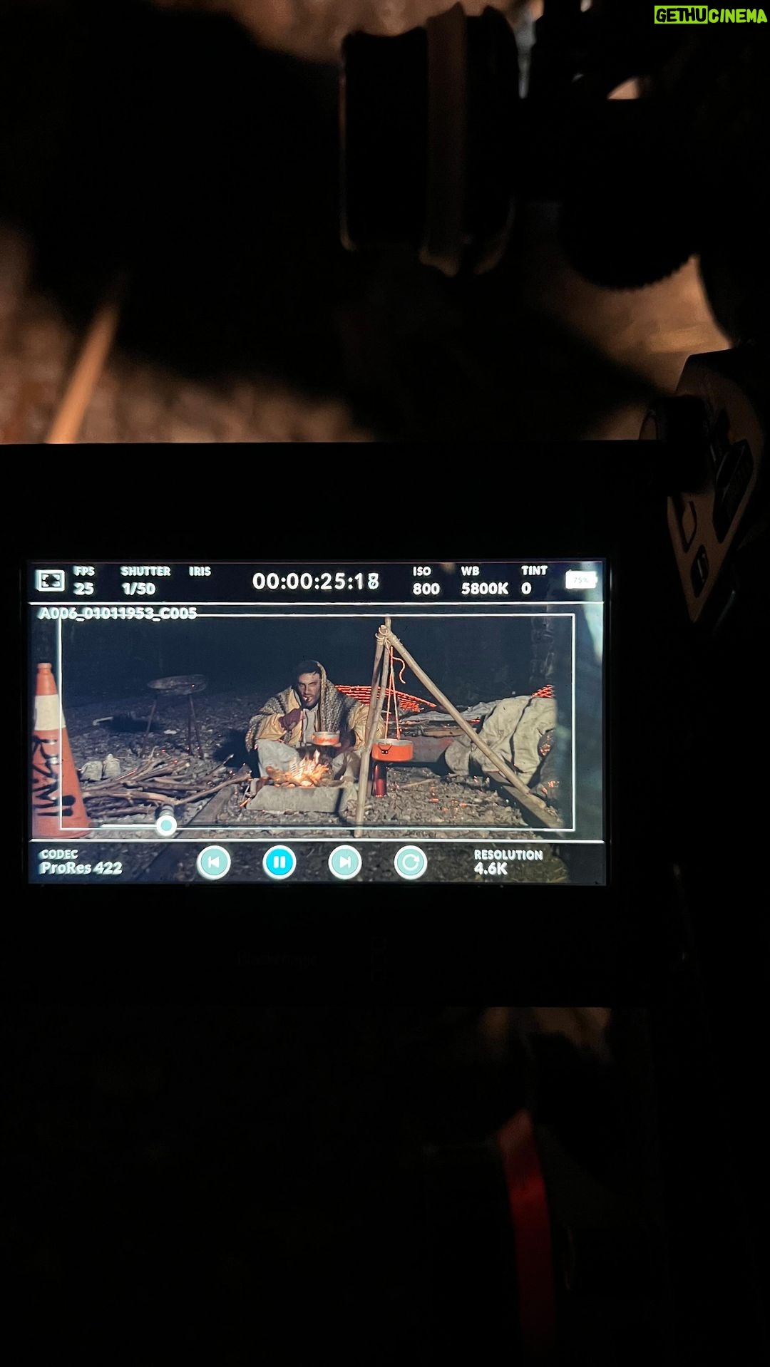 Antoine Goretti Instagram - Bonjour, Je suis fier de vous annoncer ma participation au @nikonfilmfestival cette année en tant qu’acteur dans un projet ambitieux du réalisateur qui m’a fait confiance. Il s’agit d’un nouveau virage dans ma vie, qui peut être déstabilisant et peut effrayer, savoir que personne ne t’attend, qu’il faut faire sa place et que le chemin sera long, mais j’y crois et c’est là le plus important ✨💫 Lorsque le concours commencera, j’espère que vous regarderez le film et qu’il vous plaira & si c’est le cas j’aurai besoin de votre soutien pour faire partie du carré final 🤍 Stay tuned, it’s coming 🪐🎬 Paris, France
