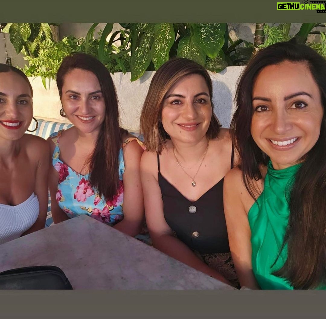 Antoinette Lattouf Instagram - And then there were four! Ulu Cliffhouse