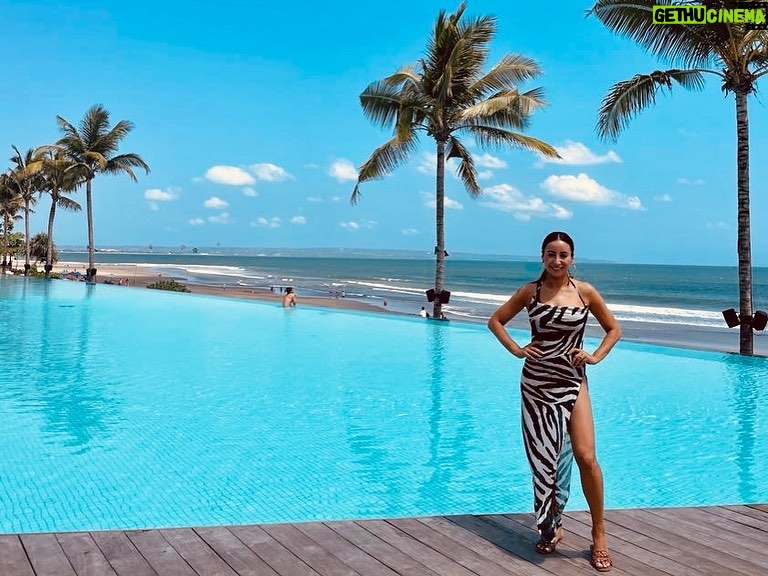 Antoinette Lattouf Instagram - (Almost) 40. Birthday getaway. Finns Beach Club