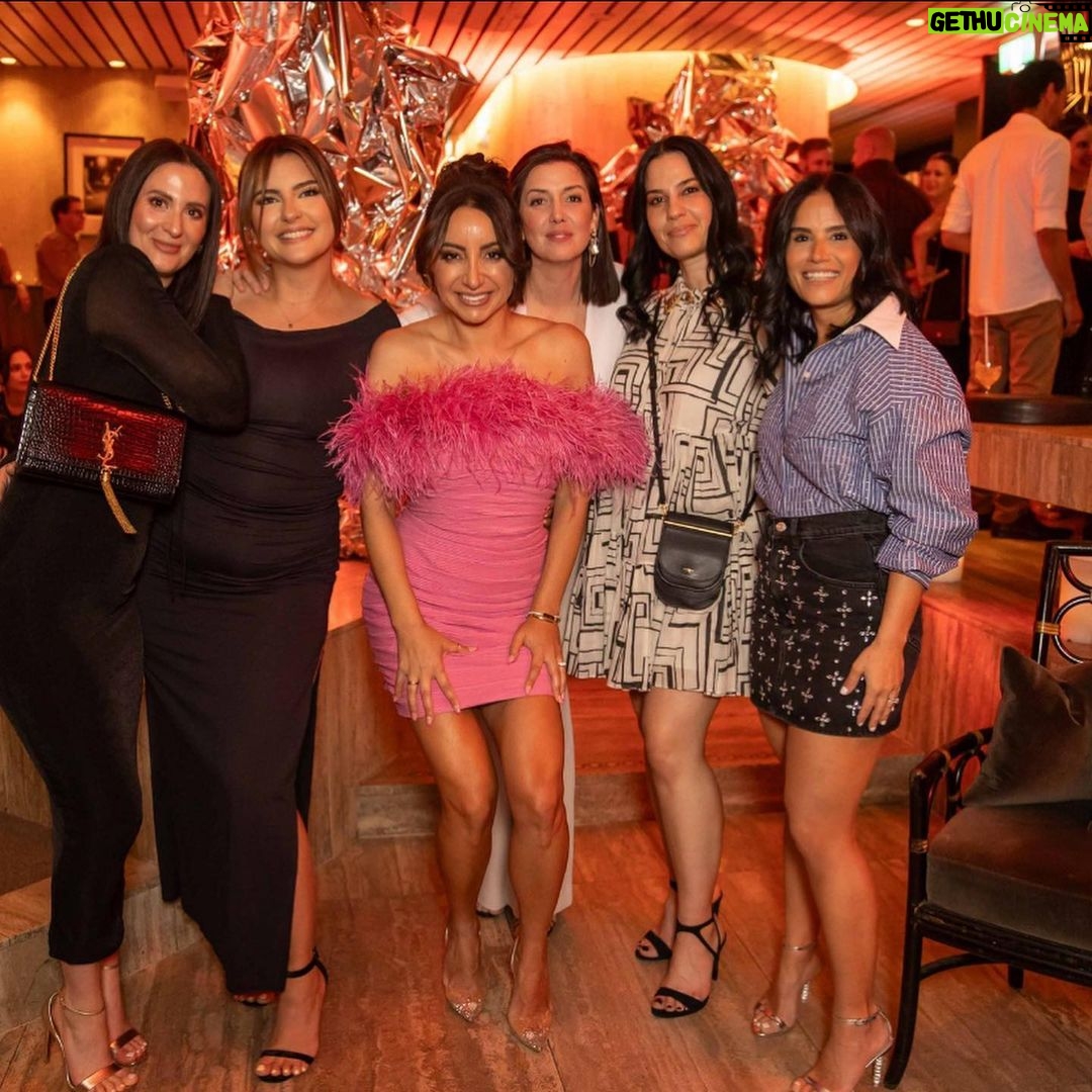 Antoinette Lattouf Instagram - I wrote a book about how to lose friends, and thankfully I managed to keep the exceptional ones. Thanks for celebrating my 40th with me! Ivy Penthouse