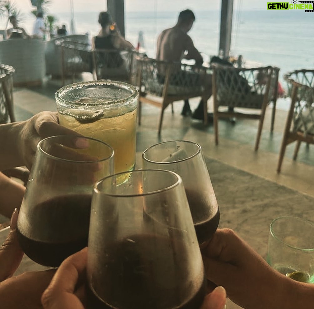 Antoinette Lattouf Instagram - And then there were four! Ulu Cliffhouse