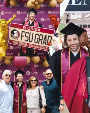 Antonio Andrés Rosello Instagram - Yyy claro no podían faltar las fotos de graduación 🎓

Graduado de Marketing con énfasis en Cine y énfasis en Humanidades de @floridastateuniversity 📊🎥🎭

Gracias a mi familia querida y amigos que me pudieron acompañar, y los que no que aún así me envian su cariño. ❤️

Agradecido con mi pana @rafinha.90 por capturar este momento tan especial 📸

Conecten abajo con personas de sus mismos intereses! Comenta qué estas estudiando / qué quieres estudiar / o de qué te graduaste para que se conozcan, uno nunca sabe las vueltas que da la vida 🙌🏻👀🎓

Finalmente, gracias a todas las personas que me apoyan y han seguido mi crecimiento a lo largo de los años. Ustedes me motivan a dar lo mejor de mi y espero poder provocarles lo mismo ❤️‍🔥

A mis padres, ni hablar, soy lo que soy gracias a ustedes. Los amo infinito infinitamente. 

¡Este es sólo el comienzo, al ataque!

#GraduaciónFSU #CineYHumanidades #FSUGrad #ActorDeCine #CineLatinoamericano #GraduadosFSU #FSUAlumni #ÉxitoAcadémico #Latinoamérica #CineastaEnFormación #LogrosPersonales #FSU2023 #CineYArte #MujeresLatinas #TalentoLatino #FloridaStateUniversity #OrgulloFSU #CineUniversitario #ActorLatino #EducaciónSuperior #Graduación2023 #CineYCultura #FSUNoles #ArteYHumanidades #CarreraActoral #CelebraciónDeLogros #DiplomaEnMano #PróximoCapítulo #ExperienciaUniversitaria #MetasCumplidas