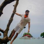Antonio Andrés Rosello Instagram – Grabando un episodio de un programa de TV de Turismo en…

📍Portobelo, Panamá 

Fue el episodio piloto: “primer capítulo que se graba de una serie para vender el concepto…”

Y fue uno de los mejores fines de semana de mi vida 🤩

Quedé fascinado con la Cultura Congo, de descendencia Afrocolonial y tradicional de la zona de Colón, Panamá 🇵🇦🌍. 

Nos quedamos en el famoso hotel @casacongo por 2 días llenos de actividades 😮‍💨

Conocimos el fuerte Santiago, hicimos kayak por un cementerio de botes naufragados 🥶, fuimos a playa Huerta 🏝️, a la iglesia de San Felipe donde está el Cristo Negro de Portobelo ✝️, visitamos el museo Congo y vimos uno de sus bailes mientras comiamos la comida típica del pueblo 🍽️.

La pasé increíble y TIENEN QUE IR, estuve hablándole del trip a mis amigos por como un mes JAJAJA

Recomendado 💯

A la producción, gracias por la confianza, salga al aire o no, me dejaron con una experiencia inolvidable. ❤️

Comenten si han ido, y qué actividad les llamó más la atención!👇🏻👇🏻👇🏻

#turism #turismointerno #turismopanama #portobelo #turismoportobelo #colon #colonpanama #turismocolon #turismodeplaya #turismojungla #turismonatural #naturaleza #vlog #vlogdeturismo #turista #explorandoelmundo #turismocentroamerica #joyaoculta