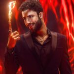 Antonio Andrés Rosello Instagram - “¿Que es lo que realmente deseas?” @lucifernetflix 😈 ”𝑾𝒉𝒂𝒕 𝒊𝒔 𝒊𝒕 𝒚𝒐𝒖 𝒕𝒓𝒖𝒍𝒚 𝒅𝒆𝒔𝒊𝒓𝒆?” Desde hace años quería trabajar con el talentosísimo @itsjalejandro ya que siempre me he quedado impactado con lo que logra crear con una foto...🤯 Finalmente tuvimos la oportunidad hace un par de meses y ya me moría por mostrarles el resultado… 📸 Una sesión de fotos inspirada en uno de mis personajes favoritos y uno que sé que les gusta mucho a ustedes ;) 𝑳𝒖𝒄𝒊𝒇𝒆𝒓 𝑴𝒐𝒓𝒏𝒊𝒏𝒈𝒔𝒕𝒂𝒓 de @lucifernetflix 🔥 De paso, perfecto para la época de Halloween hehe De otro mundo el trabajo de @itsjalejandro 😱 y esperen las demás fotos pronto 👀 Qué dicen, me visualizan interpretando un personaje como el “señor oscuro” o uno diferente? 🤔 Los veo en los commentsss ⬇️ #lucifercosplay #lucifernetflix #tomellis #lucifernetflixedit #lucifermorningstar #luciferedits #luciferonnetflix #luciferseason5 #luciferseason4 #luciferseason6 #luciferseason3 #luciferseason #luciferseason5part2 #tomellislookalike #luciferlookalike #luciferseason1 #luciferseason2 #halloweencostume #halloweenedit #halloweenphotoshoot #halloweenphotography #halloweenphotos #meninsuits #meninsuit #maninsuit