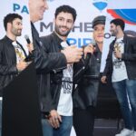 Antonio Andrés Rosello Instagram - ¡Fui presentador de un evento de 400+ personas por 3er año consecutivo! La semana pasada fui el host de la convención nacional de @remax.venezuela que se dió en Caracas. La temática de este año fue de “Rock” y la energía que tuvo todo el grupo fue increíble. 🤘🏻🎸🎧 También tuve el honor de presentar y conocer a la gran inspiración que es @maickelmelamed para el mundo. Fui en apoyo a mis padres en su trabajo, como he hecho en años anteriores, y pude afinar mis habilidades como presentador. Gracias a todas las personas que me acogieron calurosamente. ¡Espero seguir acompañandolos en años por venir! ❤️🤍💙 Como fan del rock esta temática me encantó 🤩 Déjame saber abajo si también eres fan y cual es tu banda favorita. 👇🏻 La mía es The Beatles aunque Queen le llega muy cerca 🎸 #presentador #remax #remaxvenezuela #remaxvenezuela💛💙❤️ #remaxvalencia #remaxmaracaibo #remaxlatina #remaxlatam #remaxworldwide #remaxlecheria #remaxcaracas #presentadorconvencion #convencion #host #hosting #hostlatino Caracas, Venezuela