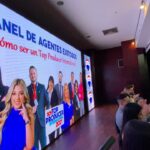 Antonio Andrés Rosello Instagram - Fui el presentador de un evento de 400 personas… Esta semana tuve el privilegio de ser el presentador de la convención nacional de RE/MAX Venezuela @remax.venezuela 👨‍👩‍👦‍👦 frente a sus brokers y agentes de todo el país. Fue un evento lleno de sorpresas, aprendizaje, charlas interesantes, baile, y alegría 🎉 Con temática de “Blue Jean” 👖 durante el día y de Gala enmascarada en la noche. 🎭 Gracias a mis amados padres por brindarme la confianza de este rol en tan importante evento de su trabajo y a todas las personas que conocí que me recibieron con los brazos abiertos y con tanto amor. ❤️ Aparte de moderar las charlas, presentar a los panelistas, e introducir las dinámicas, también me tocó dar una presentación y recitar al final un corrido Venezolano. 😮‍💨 No se crean, los nervios siempre están presentes pero se trata de transformarlos en un aliado para asegurarse que las cosas salgan aún mejor 🙌🏻😼 #remax #remaxvenezuela #modoconvención #lamastersepusocreativa #caracas #tvpresenter #presentador #convencionremax2022 #convencion #convención #convenciones #host #eventhost #presentadordeeventos #presentadordetv #presentadores #charla #charlas #gala #nochedegala Caracas, Venezuela