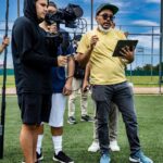 Antonio Andrés Rosello Instagram - Hoy mi yo de 9 años estaría orgulloso… 🎞 #BTS de “No Somos Iguales” uno de los mejores guiones en los que he trabajado y un proyecto que me brindó la oportunidad de unir mis dos grandes pasiones, la actuación y el futbol. ⚽️❤️🎥 Esta producción, salir de tener Covid 🤒, y estar a punto de mudarme de país me ha tenido desaparecido, pero pronto les cuento todo. ✈️ Los tqm ❤️‍🔥 Parte del equipazo de la producción: “No Somos Iguales” Dir: @itsjjcastle AD: @biancaabril Prod. Exc: @afunyau Loc. Mngr/ Prod. Campo: @isbdegracia Prod. Coordinator: @ellie_rodri DP: @miguegonzalez19 Focus Puller: @stefany.lrb Grip: @jc.arcas.29 DIT: @arnoldocarrasquero Sonido: @elpailazo Makeup: @genesisvch12 Vestuario: @wladymir05 Art Director: @marjoriediazov Art Asst: @jariaschery PA: @nocturnelion PA: @marylulu_z #acting #actuacion #cine #futbol #behindthescenes #behindthescene #behindthescenes🎬 #detrasdecamaras #actordecine #detrásdecámaras #cinepanama #cinepanameño #actorvenezolano #detrasdecamara #actorlatino #cinelatino #cinedeporte #vidadeactor #actorlife