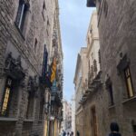 Antonio Andrés Rosello Instagram - Extrañando momentos por Barcelona, Madrid y Valencia… #TB de Diciembre 2021 volviendo a visitar Madrid y conociendo las BELLEZAS de Barcelona y Valencia 🇪🇸🤩 ¿Conoces alguna de estas ciudades? Y si no, ¿cual de las 3 te gustaría conocer? 🌎🇪🇸✈️ #visitspain #travelspain #spainlove #turismoespaña #spaintourism #spain_vacations #pueblodeespaña #unlimitedspain #livelovespain #lifeofspain #incrediblespain #barcelona #topbarcelonaphoto #incrediblebarcelona #visitaespaña #visitamadrid #visitavalencia #madrid #valencia #turismo #turismomadrid #turismoespaña #turismobarcelona #turismovalencia #travelblogger #travelandlife #travelblog #travellife #travellifestyle #viajesporespaña España
