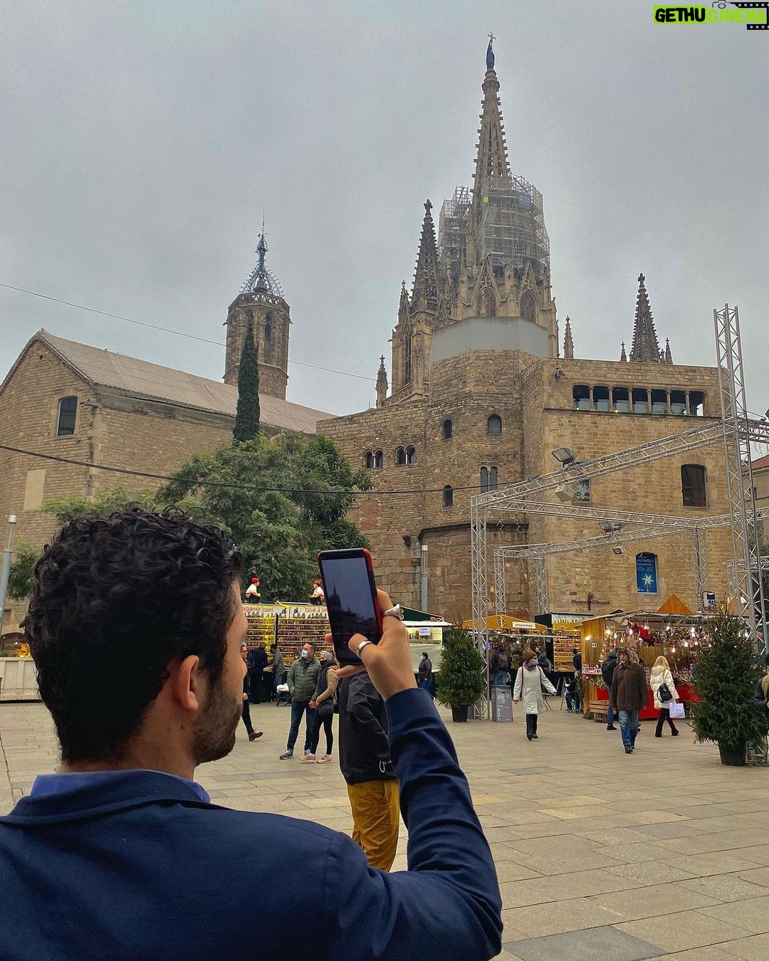 Antonio Andrés Rosello Instagram - Extrañando momentos por Barcelona, Madrid y Valencia… #TB de Diciembre 2021 volviendo a visitar Madrid y conociendo las BELLEZAS de Barcelona y Valencia 🇪🇸🤩 ¿Conoces alguna de estas ciudades? Y si no, ¿cual de las 3 te gustaría conocer? 🌎🇪🇸✈️ #visitspain #travelspain #spainlove #turismoespaña #spaintourism #spain_vacations #pueblodeespaña #unlimitedspain #livelovespain #lifeofspain #incrediblespain #barcelona #topbarcelonaphoto #incrediblebarcelona #visitaespaña #visitamadrid #visitavalencia #madrid #valencia #turismo #turismomadrid #turismoespaña #turismobarcelona #turismovalencia #travelblogger #travelandlife #travelblog #travellife #travellifestyle #viajesporespaña España