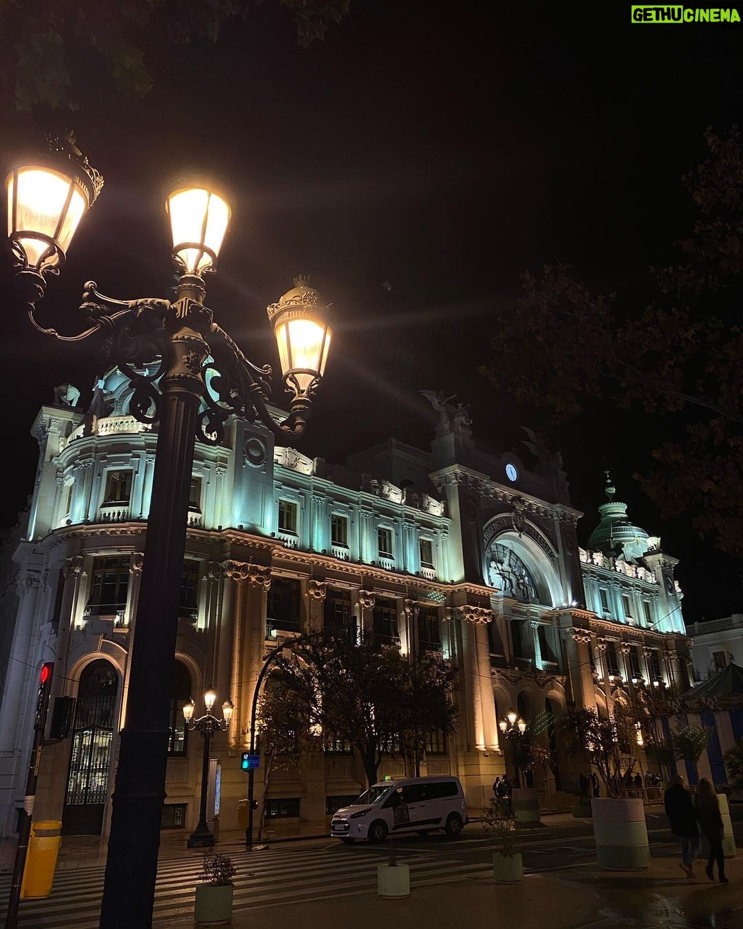 Antonio Andrés Rosello Instagram - Extrañando momentos por Barcelona, Madrid y Valencia… #TB de Diciembre 2021 volviendo a visitar Madrid y conociendo las BELLEZAS de Barcelona y Valencia 🇪🇸🤩 ¿Conoces alguna de estas ciudades? Y si no, ¿cual de las 3 te gustaría conocer? 🌎🇪🇸✈️ #visitspain #travelspain #spainlove #turismoespaña #spaintourism #spain_vacations #pueblodeespaña #unlimitedspain #livelovespain #lifeofspain #incrediblespain #barcelona #topbarcelonaphoto #incrediblebarcelona #visitaespaña #visitamadrid #visitavalencia #madrid #valencia #turismo #turismomadrid #turismoespaña #turismobarcelona #turismovalencia #travelblogger #travelandlife #travelblog #travellife #travellifestyle #viajesporespaña España
