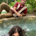 Antonio Andrés Rosello Instagram - #BTS de un cortometraje acerca de la mafia un poco diferente… “The Wild Mallard” 🎥 Dónde actué a “Red” el Hijo del Jefe de la Mafia 😤, pero muy diferente al que ven en Tiktok… Un poco tonto e inútil pero con un corazón de oro 🤓❤️ Un corto 100% en ingles 🇺🇸 dirigido por la talentosa @aishadonker ¡que ahora está continuando su carrera por España! 🇪🇸 Gracias a este cast y crew fantástico que quiero mucho y con quienes la pasé muy bien grabando 🎬❤️🤩 @analisamichelle @juandc1 @juanalbarran @raquel.delaguardia @khariyalena @gian.iorio @meiiesquivel @alvarolewis @aquilinoarias Pronto este corto estará dando su gira mundial 🌎 de festivales 🎞 así que estén atentos a mis stories por si se presenta en alguna de sus ciudades 😉 Comenten muchos emojis rojos en honor a “Red” 🤓👇🏻 ❤️♥️❣️🎈❓‼️❗️🅱️💄🐙🥊🧯🆎🥤🔺⁉️🚗⛽️📕🚘📌🌶 También, ya que estamos… ¡Comenten su ciudad y su país! 👀🗺🌎 #actor #acting #actuacion #cine #cinemaactor #cinemadrid #actormadrid #cinelatino #festivaldecine #festivaldecortos #cortometraje #cortometrajecine #cortocine #cinecorto #mafiafilm #mafiacinema #mafiafilm #mafiaacting #mafiaactor #mafia #mafiashortfilm #italianactor #actoritaliano #italianmodel #italiancinema #mafiaaesthetic #aestheticmafia Cosa nostra