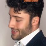 Antonio Andrés Rosello Instagram - POV: Te obligan a casarte con un principe y te están dando un tour del palacio… A tí, si te obligan a casarte con alguien, ¿te casas o no te casas? #acting #actuacion #bridgerton #pov