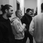Antonio Dikele Distefano Instagram - Se mi avessero detto da ragazzino che avrei intervistato Marra a teatro davanti a 400 persone, non ci avrei mai creduto. É stato un momento incredibile, per me e per tutti quelli che sono venuti. La cosa più emozionante è stata la fine dell'evento, il pubblico al posto di chiedere foto o autografi ci ha ringraziato e questo per me vale tantissimo. Poter parlare di musica con Paola, Jacopo e Marz è qualcosa che non ha prezzo. Fabio come al solito ha parlato di tutto, senza problemi, della scena, del rap in generale, di cosa pensa delle nuove leve: Paky, Rondo, Babygang e dell'amore fraterno che prova per Gué. Ci ha spiegato come nella vita non si vince e non si perde, ognuno ha il suo percorso e non ha senso paragonarlo a quello degli altri. L'intervista sarà presto disponibile sul canale Youtube di Esse e spero possa essere la prima di tante altre. @essemagazine