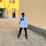 Antonio Dikele Distefano Instagram - fiocco nero.