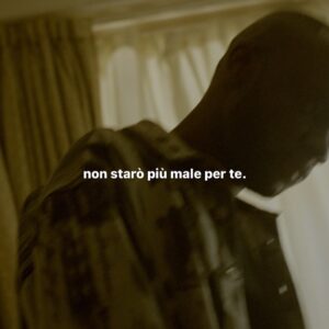 Antonio Dikele Distefano Instagram - non starò più male per te un giorno, sarai lontana, io sarò bello da non crederci e tu non crederai che mi sarò abituato a non averti al mio fianco. e anche se sei stata la sensazione che la vita ad un tratto avesse voluto restituirmi qualcosa, vedendoti non mi sentirò più in colpa, perché si sbaglia sempre e l'ho capito tardi. l’ho capito quando la gola cominciava a strozzarsi per le lacrime e piangere in silenzio faceva un immenso rumore di solitudine. non sai quanto avrei potuto darti se me l'avessi concesso. non sai quanto ci soffrivo quando t'interrompevi come se certe cose non potessi capirle. fare il possibile per non vederti sperando d'incontrarti, fare il possibile per dimenticarti sperando di fallire. non ti chiederò più scusa per errori che non ho fatto, non mi scuserò più per la persona che non sono. non terrò più dentro quello che realmente penso di te per non farti male, perché tu non mi hai mai protetto. Il dolore non aiuta a crescere, l'amore non cura le ferite, te le fa scordare, come i baci dopo i litigi. non starò più male per te. un giorno starò bene, e avrò un sorriso talmente grande che le persone che non vedo da un po' non mi chiederanno "dove sei finito?" ma "dove sei iniziato?".