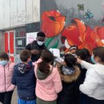 Antonio Dikele Distefano Instagram - stavamo facendo un’intervista ed è passata una classe. i bambini hanno riconosciuto dave e sono corsi verso di lui. “Lui é Zero!” abbiamo un nuovo super eroe. questo è il motivo per cui lo stiamo facendo. @giuseppedaveseke