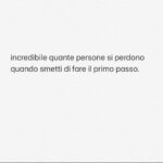 Antonio Dikele Distefano Instagram - Se una persona si allontana non implica che sia io il problema, che non sia abbastanza o non capace di mantenere nemmeno un rapporto. Le persone cambiano senza avvisare e non è solo perché amiamo qualcuno che lo possiamo salvare. Nella mia vita sono tornati in pochi. Non sono tornate nemmeno quelle persone a cui ho dato il massimo. Ho scoperto tardi come si sta con gli altri, quali sono le regole. E tutto questo mi ha sorpreso molto. Non ero preparato. Ero convinto che nella vita non si dovesse sempre scegliere, tenere la guardia alta. Almeno con certe persone, quelle che consideravo mie. Poi però ti rendi conto che ci sono delle priorità e che la dignità non puoi venire dopo la felicità e che ogni volta che si rincorre e si insegue si perde. Persone a cui ho portato anche la luna, e mi hanno accusato di avergli fatto ombra le stesse che mi hanno dato rimasugli, ma sono convinte di avermi dato l'universo. | @antoniodikeledistefano
