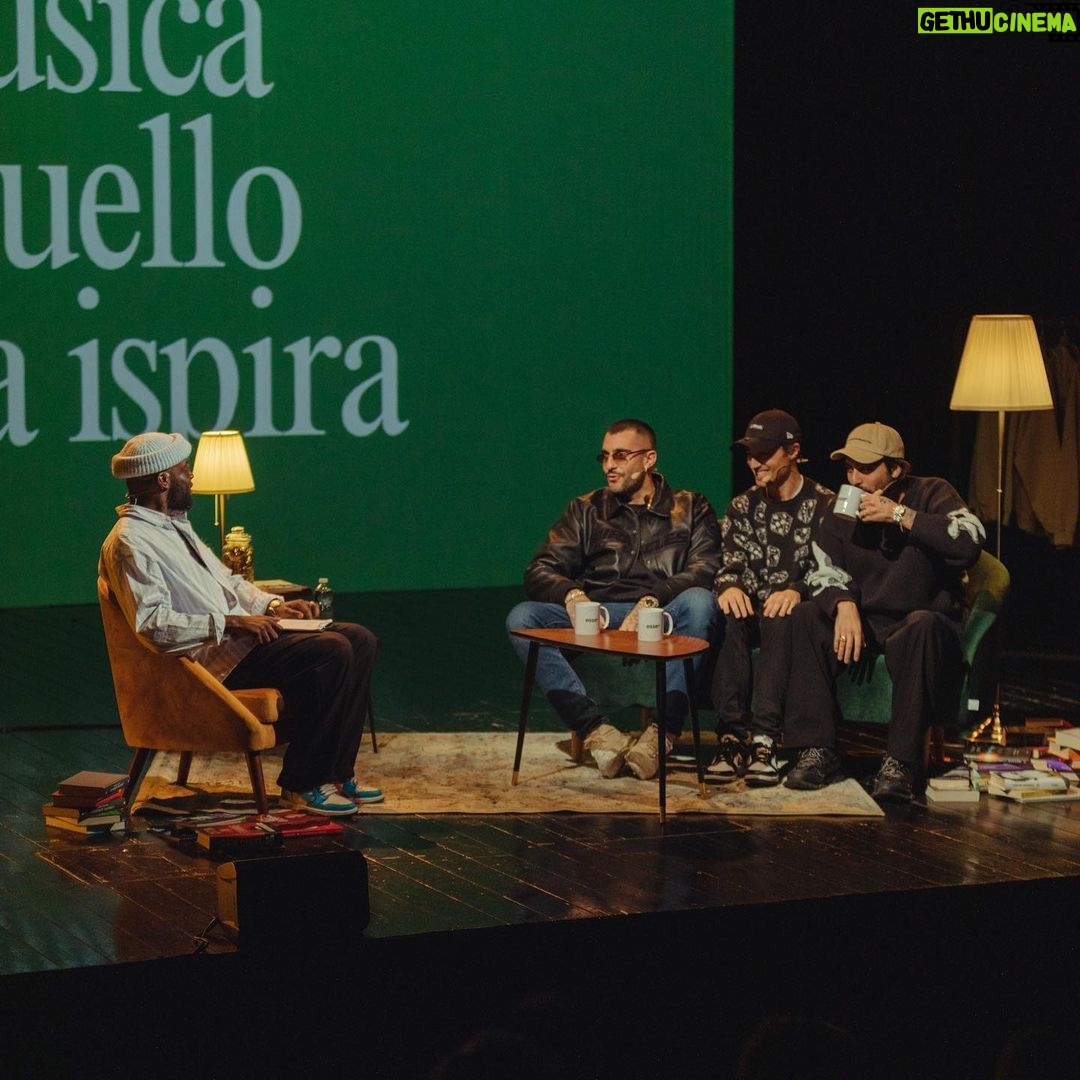 Antonio Dikele Distefano Instagram - torna esse a teatro con @holyernia .