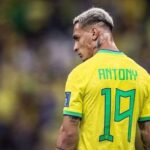 Antony Instagram - Obrigado, 2022, por marcar a minha vida!! Um ano de muitas realizações e sonhos alcançados!! Agradeço a todos que me ajudaram e encorajaram a correr atrás!! 2023 inicio com a mesma gana e motivação daquele menino de Osasco!! Vou atrás dos meus sonhos com todo empenho e vontade!! 🙏🏼🙏🏼