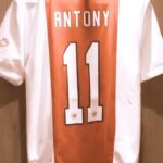 Antony Instagram - Amazing 2 years, 2 seasons that correspond to 730 incredible days! In Amsterdam, I experienced the most beautiful things with the colors of Ajax!! I want to thank every club employee and my fieldmates who made this all real. My family and I thank all the Dutch people and especially the Ajax fans for every gesture of affection and support. I will remember Ajax with great affection and now I'll be in the watching you as a fan and the biggest supporter! @afcajax ❌❌❌