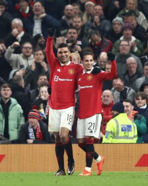 Antony Instagram - Feliz demais! Grande vitória da equipe e troféu de melhor em campo!! Evoluir sempre, construir, escutar e vencer!! Vamos, United!! @manchesterunited 🔥🏴󠁧󠁢󠁥󠁮󠁧󠁿⚽️