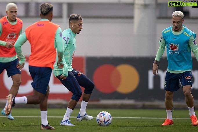 Antony Instagram - É Copa!! 🇧🇷🇧🇷 Agora é pra valer!!! Vamos juntos!! 👊🏼👊🏼 @cbf_futebol @fifaworldcup