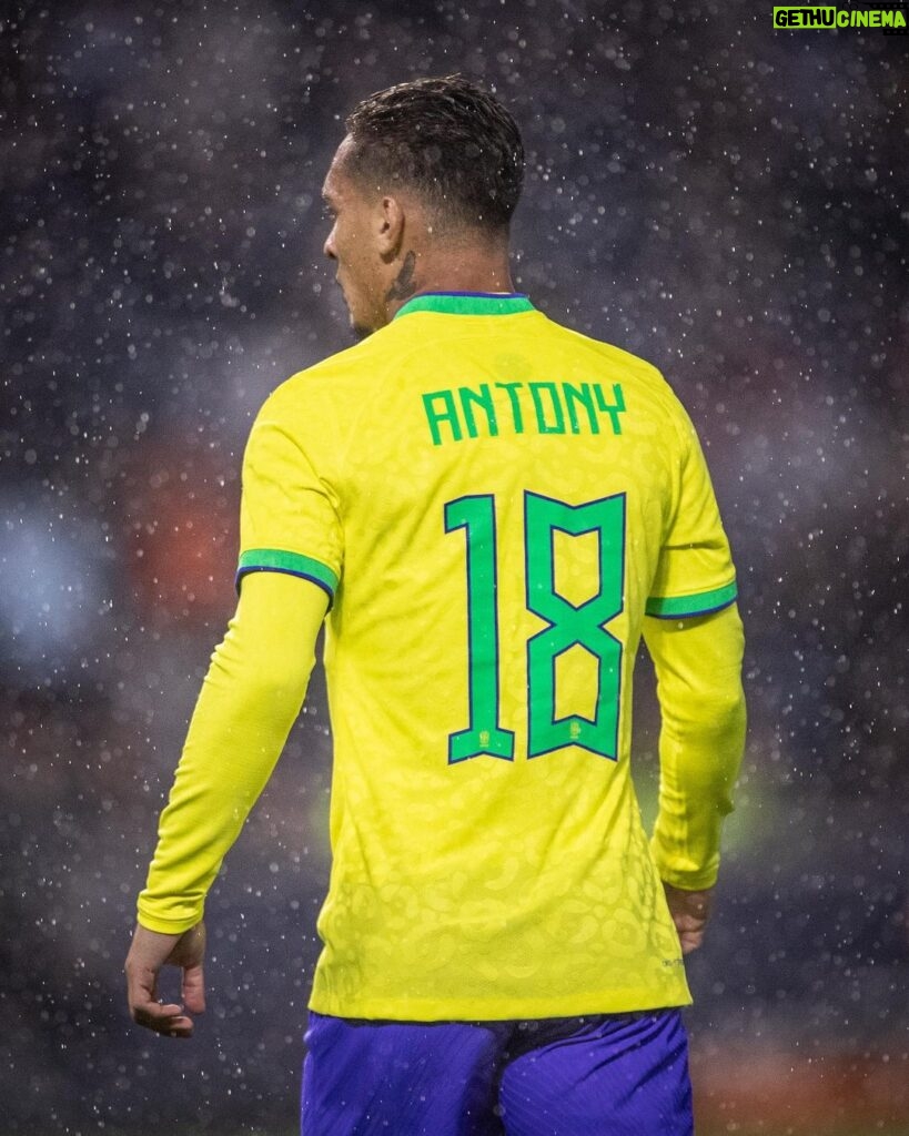 Antony Instagram - Eu sou brasileiro com muito orgulho e muito amor 💚💛