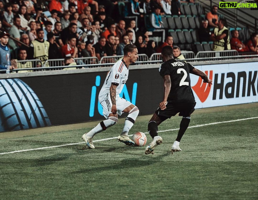 Antony Instagram - Great job, guys! +3 🏴⚽️ #MUFC #United @manchesterunited @europaleague