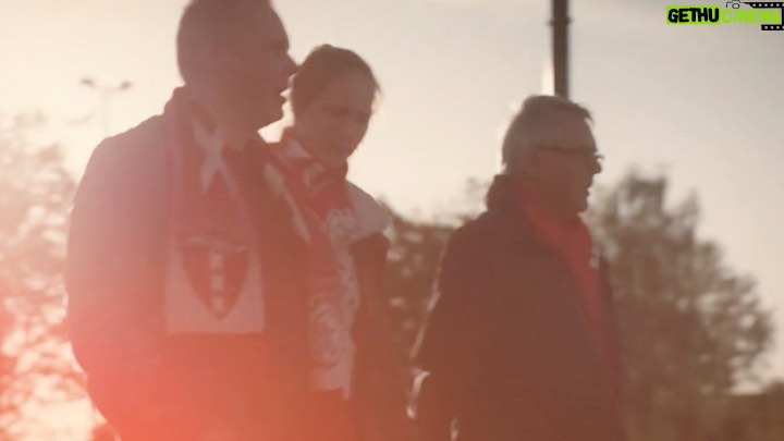 Antony Instagram - Parabéns, Ajax!! Obrigado por me proporcionar momentos maravilhosos!! Um orgulho fazer parte da história do clube, um dos maiores do mundo!! ❌❌❌ Gefeliciteerd Ajax!! Bedankt voor alle mooie momenten! Ik ben trots dat ik onderdeel ben van de geschiedenis van de club. Een van de grootste van de wereld! ❌❌❌ @afcajax