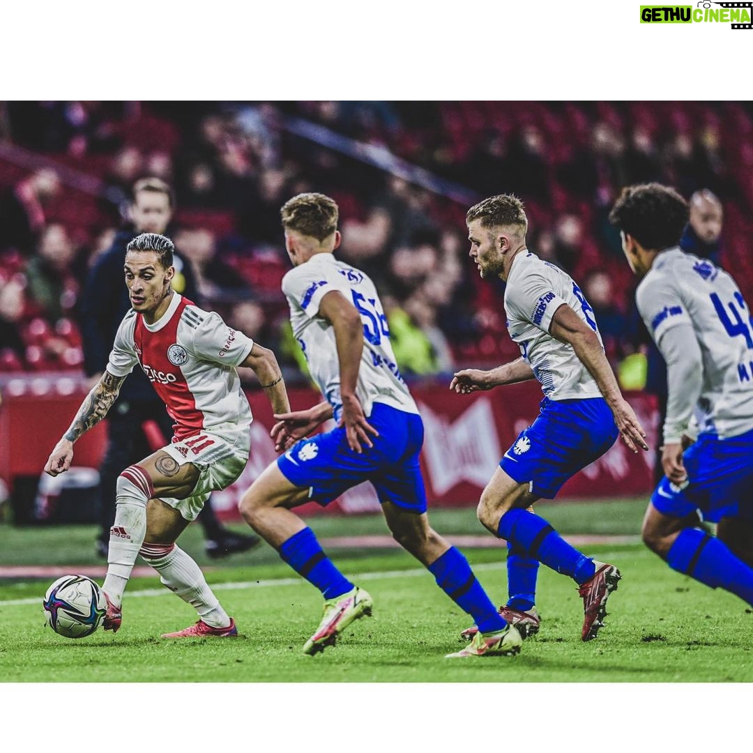 Antony Instagram - +2⚽️ and #KingOfTheMatch!! 🙌🏽🙌🏽 Toda honra!!! ❌❌❌ @afcajax