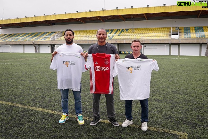 Antony Instagram - Obrigado, @institutoneymarjr @neymarpai_ e @neymarjr, por receberem minha família!! Agradecemos o apoio e referência neste grande projeto!! Vocês estão de parabéns!! Que muitos também possam se espelhar em tudo que é feito no Instituto! 🙏🏽🙏🏽 Instituto Neymar Jr