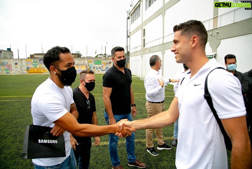 Antony Instagram - Obrigado, @institutoneymarjr @neymarpai_ e @neymarjr, por receberem minha família!! Agradecemos o apoio e referência neste grande projeto!! Vocês estão de parabéns!! Que muitos também possam se espelhar em tudo que é feito no Instituto! 🙏🏽🙏🏽 Instituto Neymar Jr
