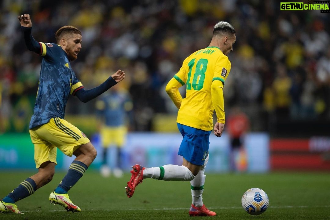 Antony Instagram - Mais uma noite especial!! E, o melhor: estamos classificados!! π§π·πΆπ¦ @lucasfigfoto πΈ