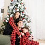 Antony Instagram - No meu lar o amor já está presente , assim como a presença de Jesus que é o significado real dessa data e eu sou feliz em poder passar mais um ano ao lado das pessoas que eu amo e que me amam também ! Da minha casa , com muito amor , um feliz natal 🎄❤️