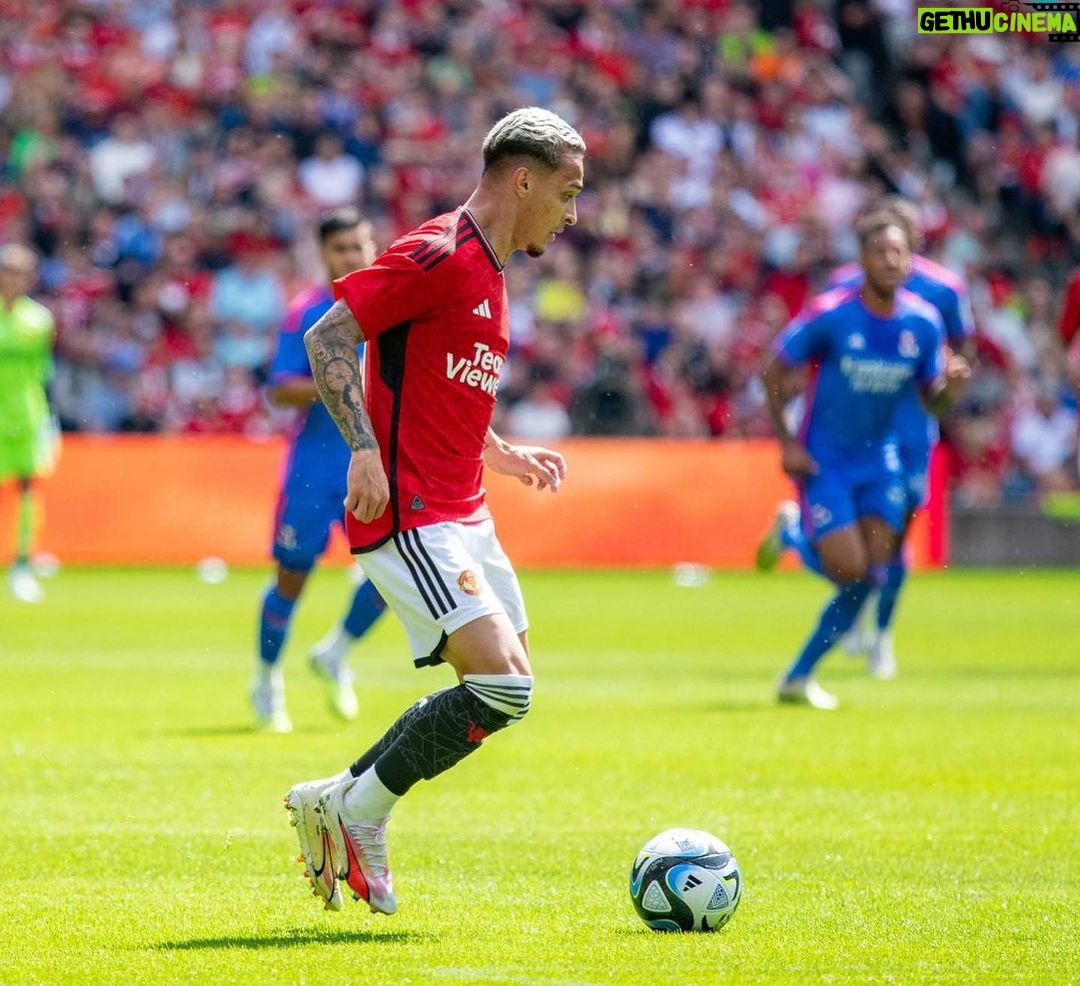 Antony Instagram - So happy to be back!! Very motivated for this season, I'm sure we'll give the fans a lot of joy!!! Let's go together!! We are United! 🔥🏴 @manchesterunited