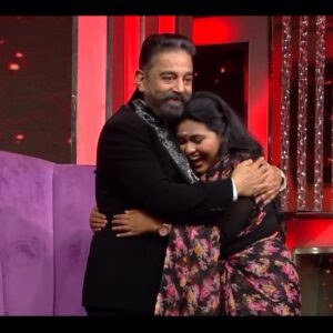 Anu Anand Instagram - Oh my god !!!!!😍😍😍 

Na enna solluven 😍😍 epdi solluven 😍😍😍
A hug from my aandavar 😍😍. 
This is something huge 😍😍 this is a Beautiful memory which I’ll Cherrish forever 😍😍
@ikamalhaasan 
.
.
.
#kamalhaasan #kamalhaasanfan #fanofkamalhassan #anuanandsupersinger8 #anuanand_official #anuanand