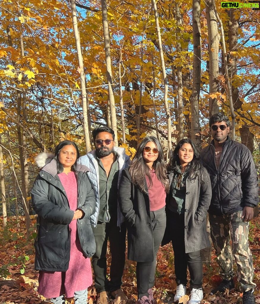 Anu Anand Instagram - My entire world revolves around them ♥🌎 . . . #family #familytime #familylove Mississauga, Ontario