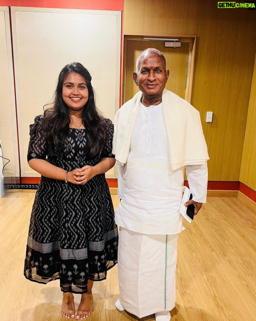 Anu Anand Instagram - After a long time , One memorable session For the legendary Raja sir. Blessed 🧿🧿♥♥ #ilayaraja #ilayarajasongs🎧 #anuanand #anuanand_official #musician #music #tamilmusician Chennai, India