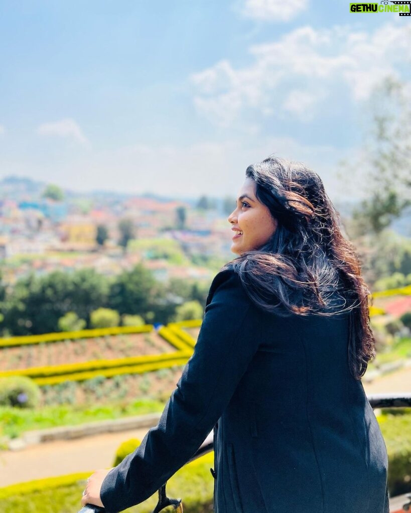 Anu Anand Instagram - I felt my lungs inflate with the rush of scenery, air, mountain, trees, people , this is what it is to be happy.🤍🤍 Ooty