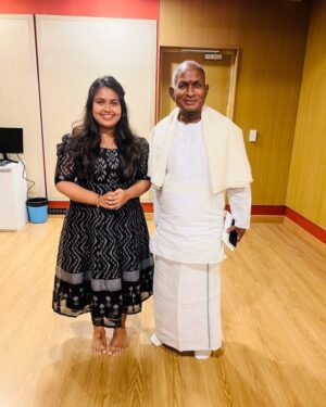 Anu Anand Instagram - After a long time , One memorable session 
For the legendary Raja sir.

Blessed 🧿🧿♥️♥️

#ilayaraja #ilayarajasongs🎧 #anuanand #anuanand_official #musician #music #tamilmusician