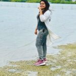 Anu Anand Instagram - Hey all 🥰🥰 📸 : @roshini_singer ❤️ Trincomalee, Sri Lanka